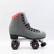 CHUFFED SKATES - Concrete Wanderer Plus - Size 6 - Quad Skates